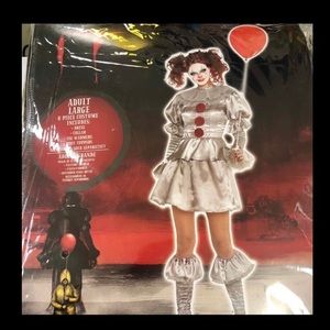 Pennywise costume